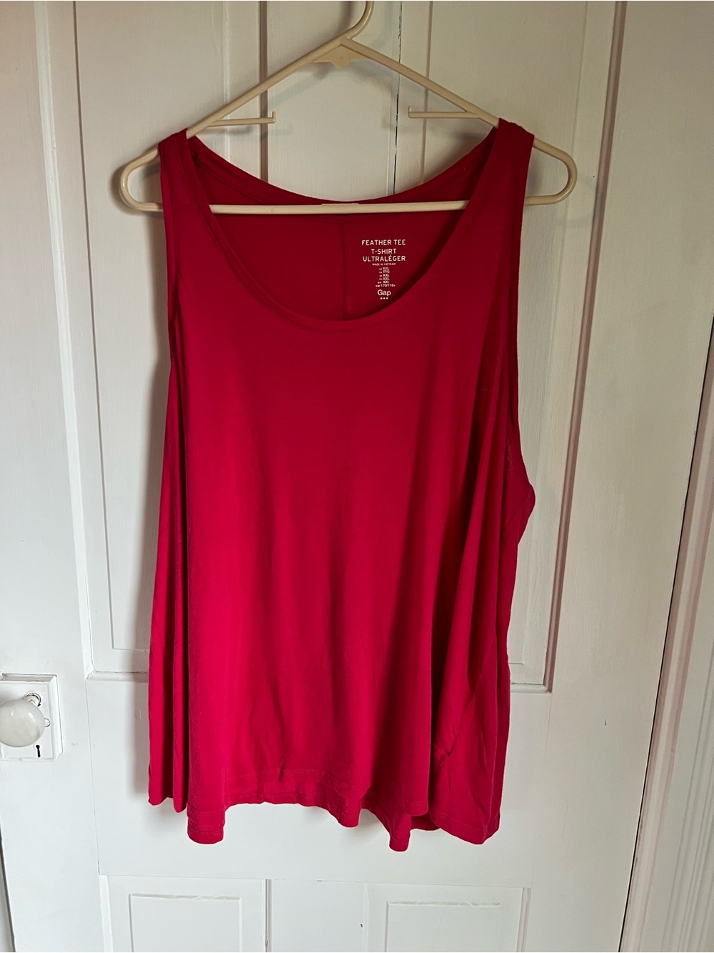 GAP Women's Featherweight Tank Top - Hot Pink size XXL